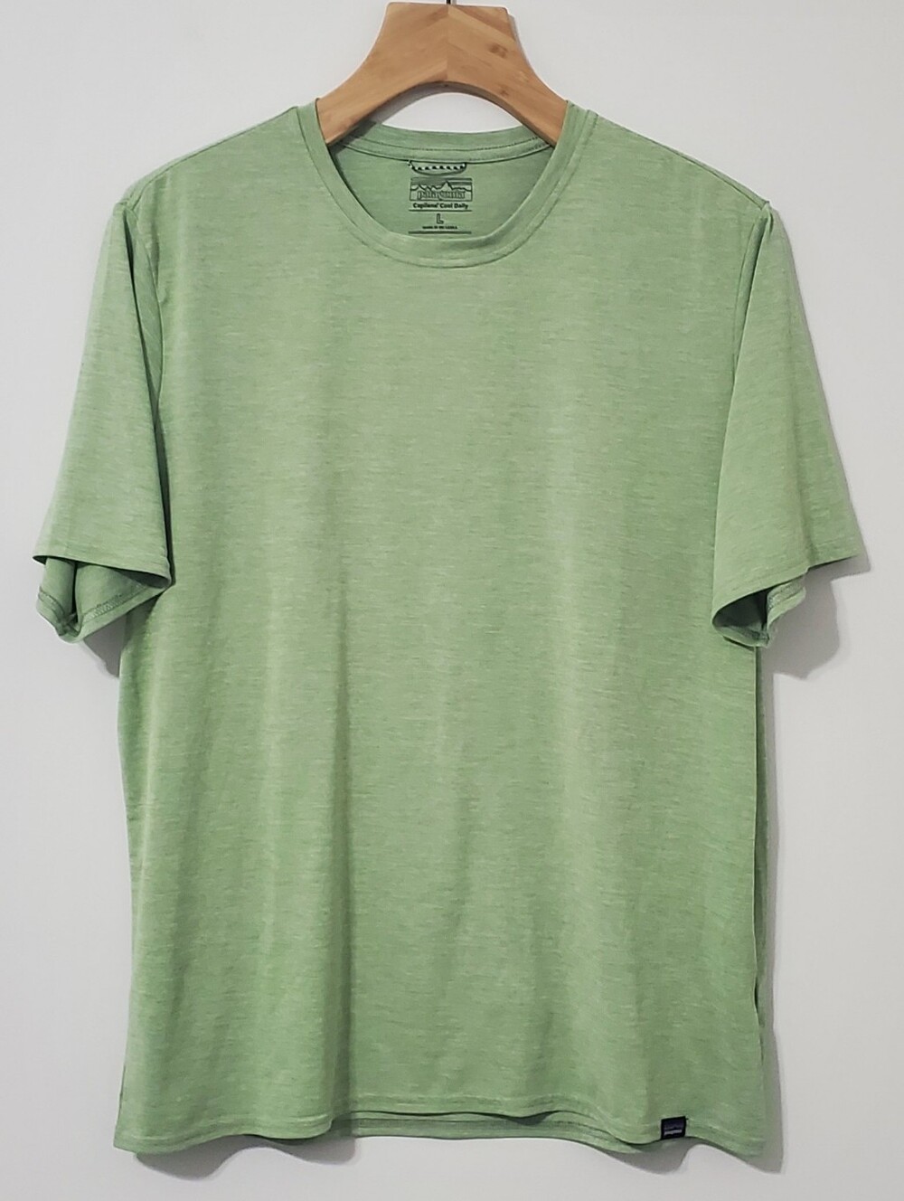 Patagonia Capilene Cool Daily Shirtsage Green  Mens Large